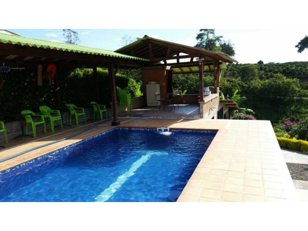 VENDO CASA CAMPESTRE EN COMBIA