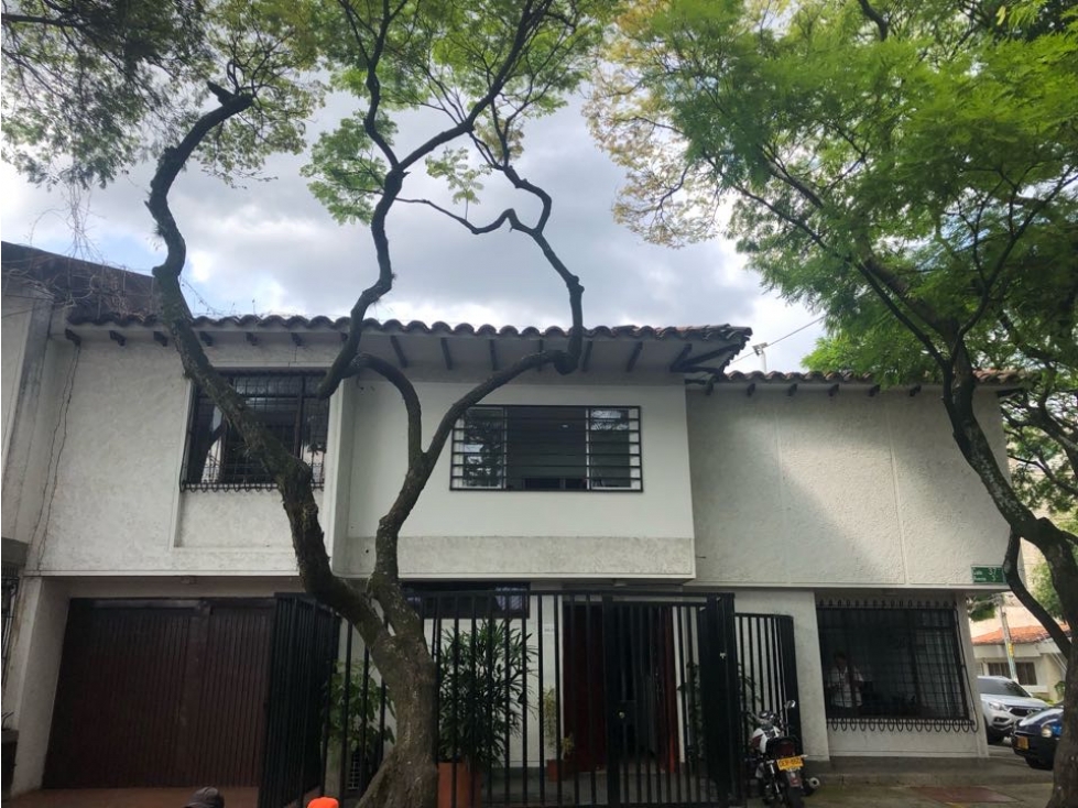 Vendo Casa Comercial esquinera Prados del Norte