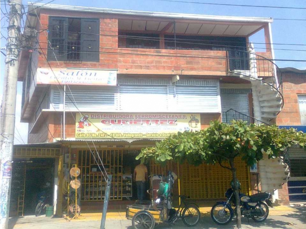 VENDO CASA DE TRES PISOS INDEPENDIENTE EN VALLE GRANDE LT