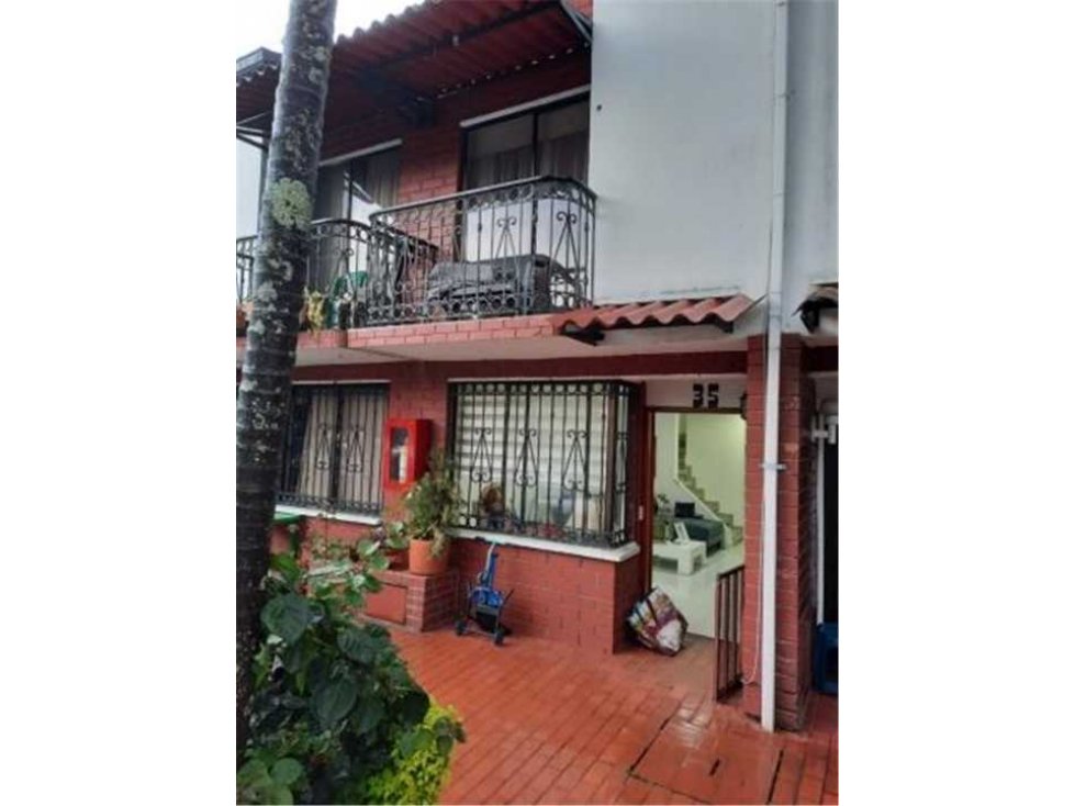 VENDO CASA EN CONDOMINIO AL SUR PREFERENCIAL CALI, CAMINO REAL. A