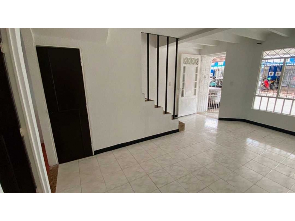 Vendo casa en conjunto Cerrado amplia sector San Jorge, Villavicencio