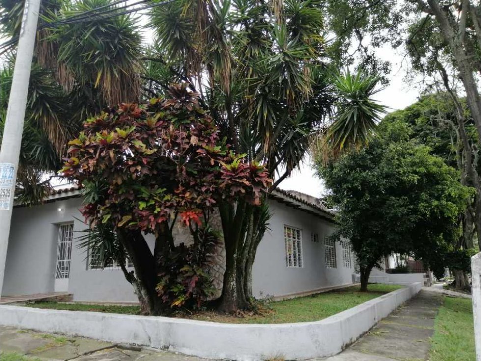 Vendo casa en el norte de cali barrio el bosque esquinera