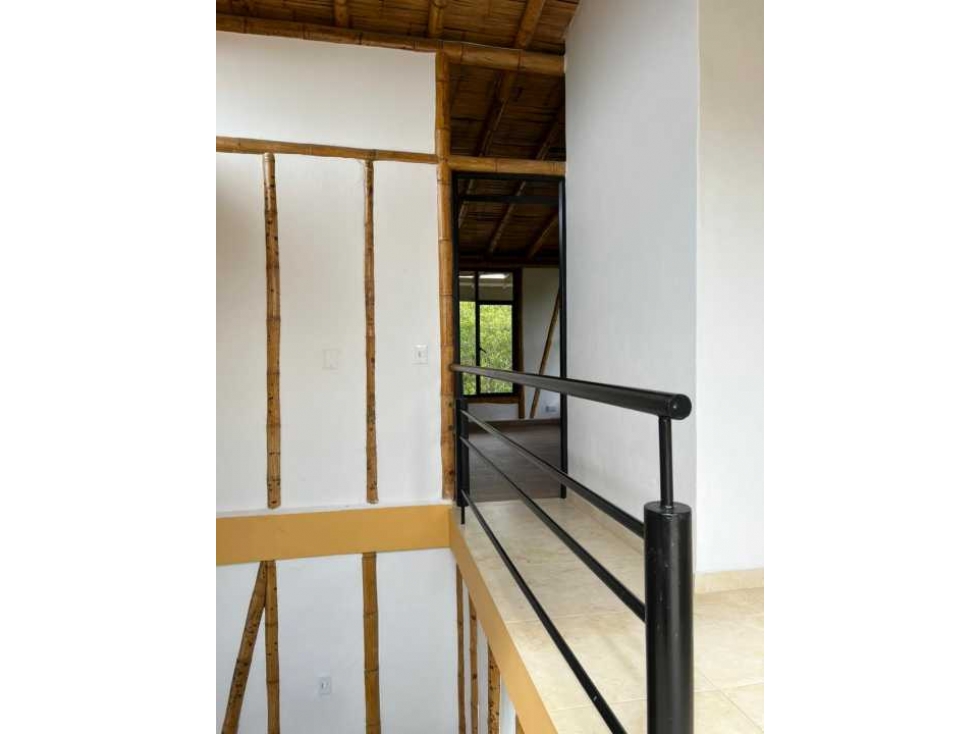 VENDO CASA EN FUSAGASUGA 5HAB LOTE DE 2500M² CASA DE 340M²