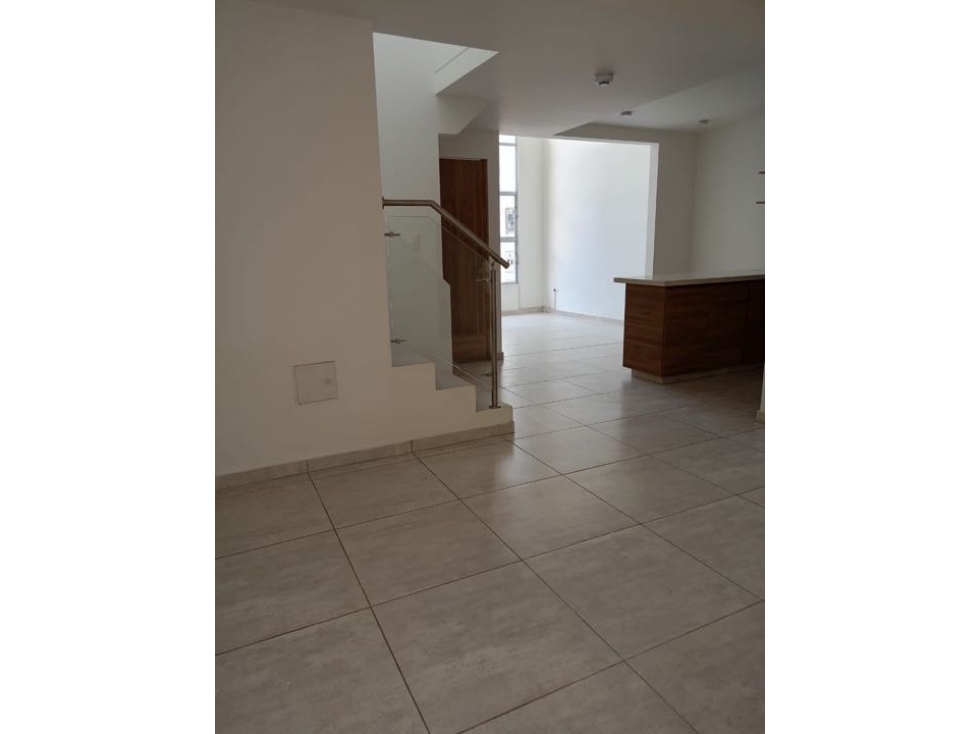 Vendo Casa en hermoso Conjunto Residencial en la Vía Condina Pereira