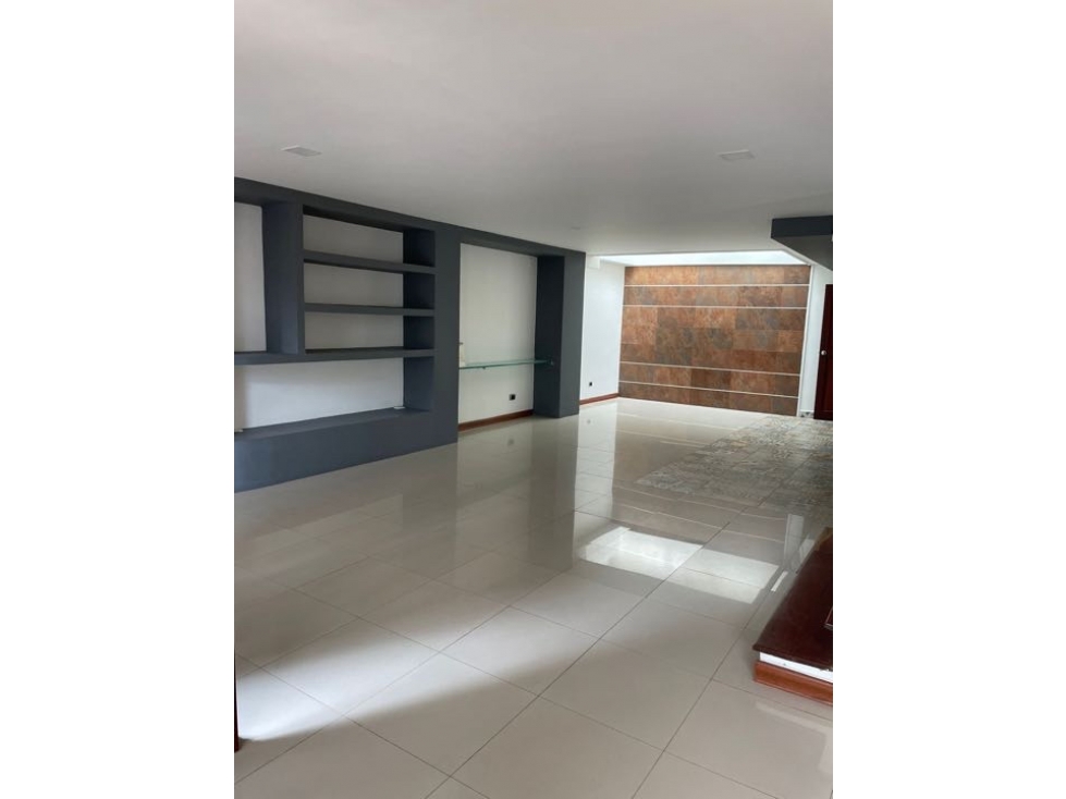 VENDO CASA EN PINARES PEREIRA