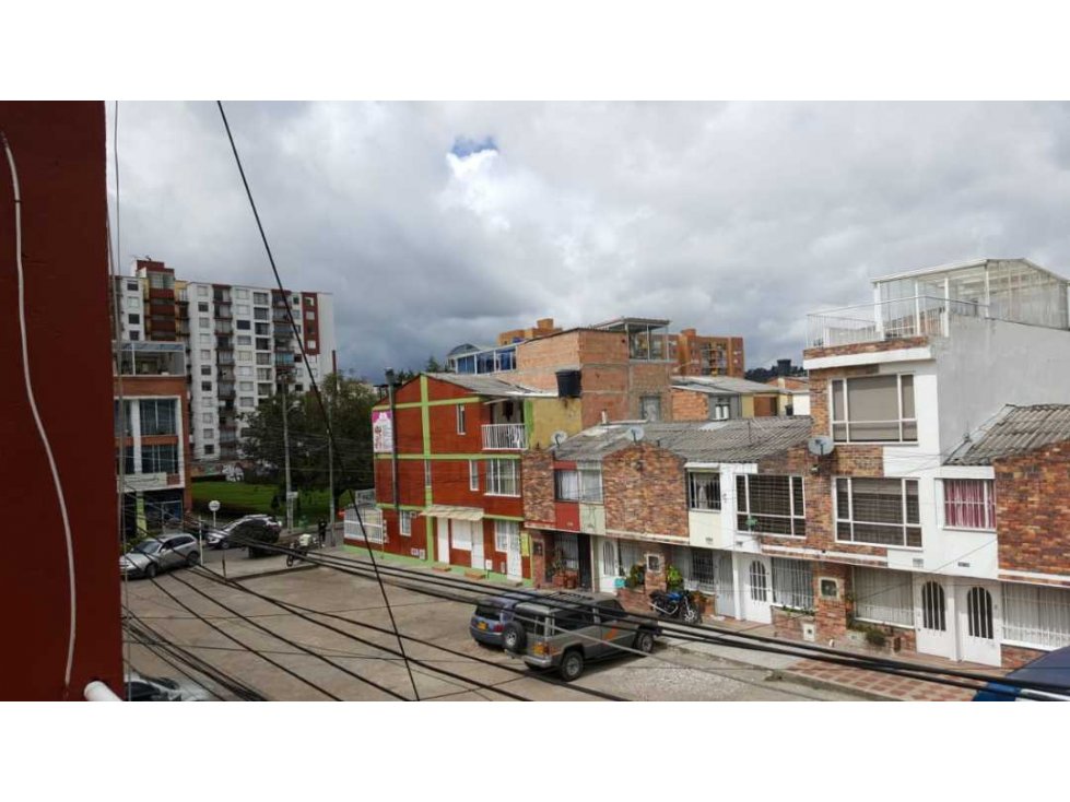 VENDO CASA EXCELENTE UBICACION, CERCA A PLAZA IMPERIAL SUBA