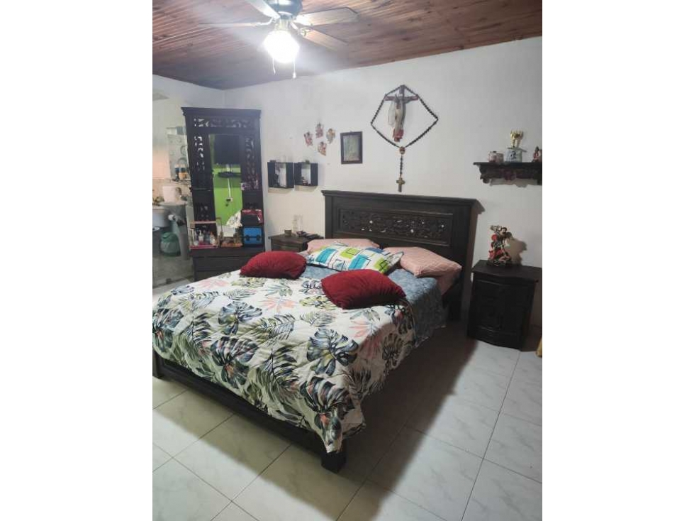 Vendo casa  oriente de cali barrio prados de oriente 1 piso lote 147m