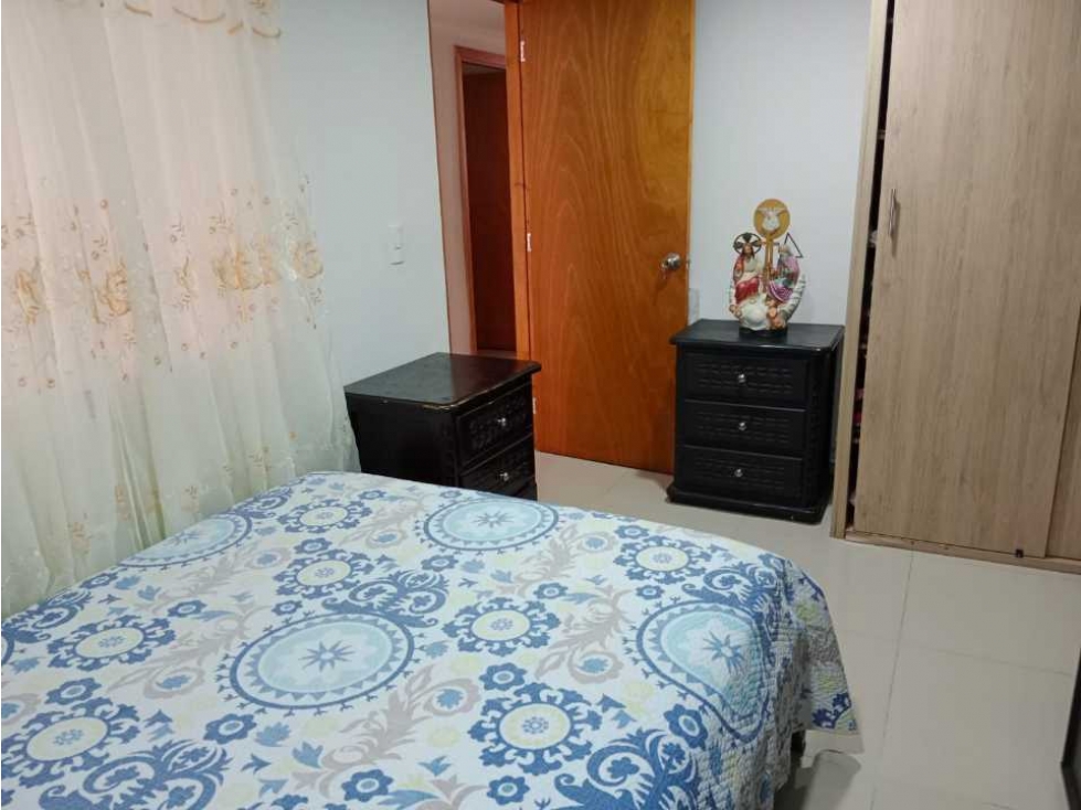 VENDO CASA PRIMER PISO EN PEDREGAL CERCA AL SENA