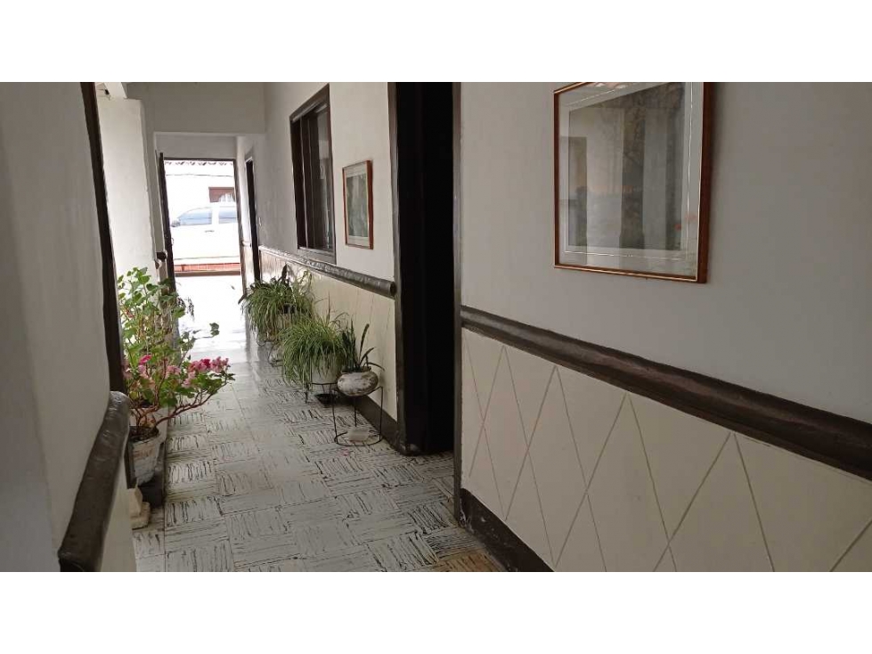 VENDO CASA  URBANA TRADICIONAL CON AIRE PARQUEADERO  BELMIRA NORTE ANT