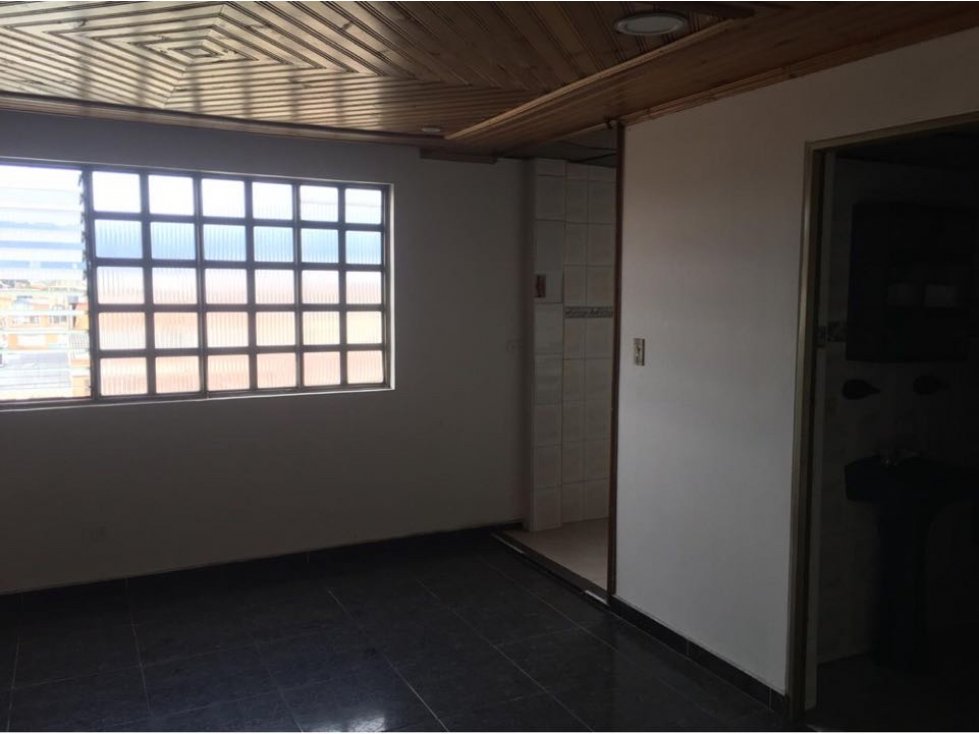 Vendo edificio bodega y apartamentos Carvajal-rentable