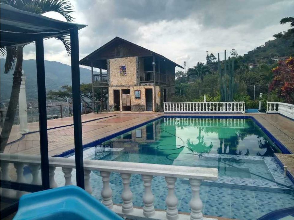 Vendo espectacular casa finca en girardota antioquia