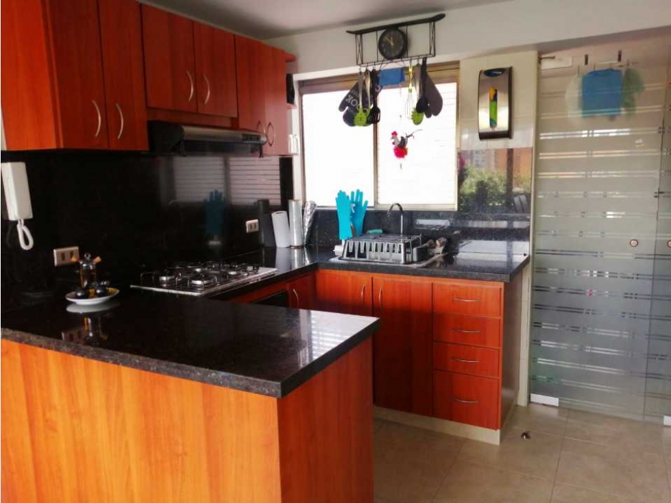 Vendo Excelente Apartamento en Mazuren