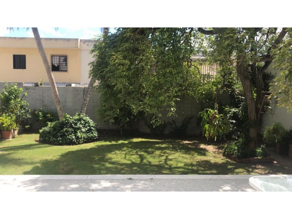 VENDO HERMOSA CASA AMPLIA EN RIOMAR