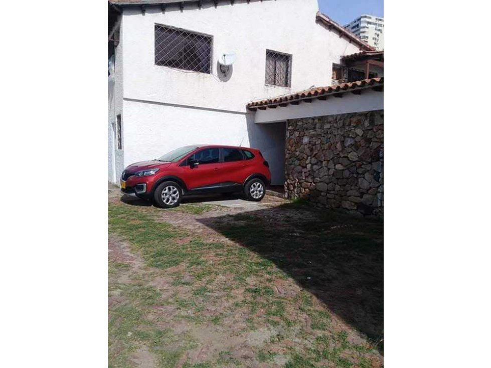 VENDO HERMOSA CASA CON DESTINO TURISTICO  EN EL RODADEROO SUR