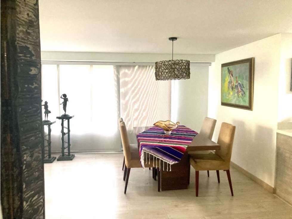 VENDO HERMOSO APARTAMENTO 100% REMODELADO MUY BIEN UBICADO