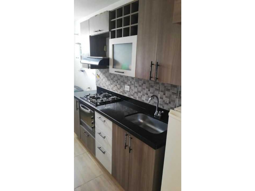 Vendo hermoso apartamento en unidad cerrada. Ubicada en la Estrella.