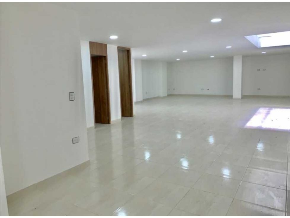 Vendo local comercial en la Estrella