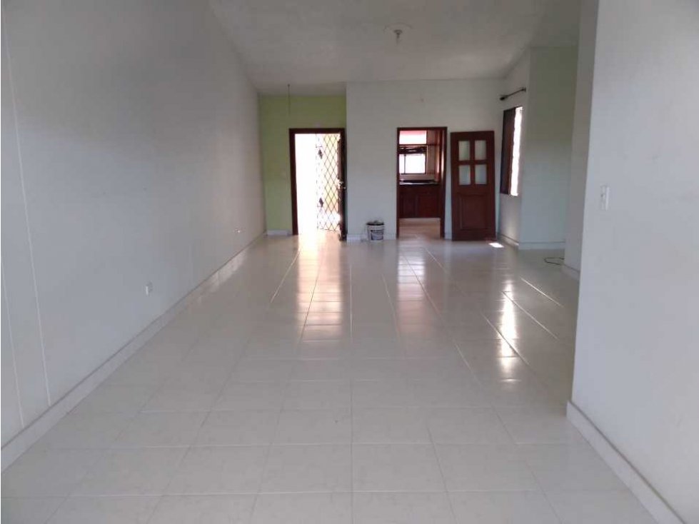 Vendo o permuto por local, apartamento en Riascos Santa Marta 001