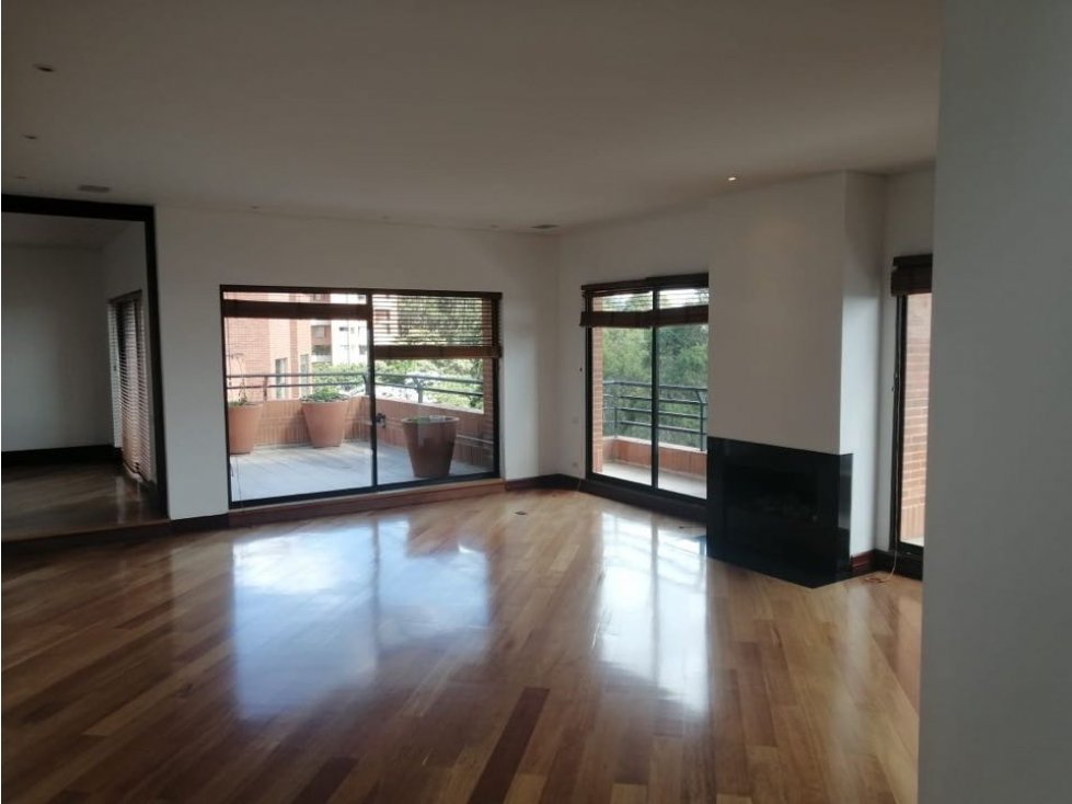 Vendo precioso penthouse en Montearroyo. Bogotá.