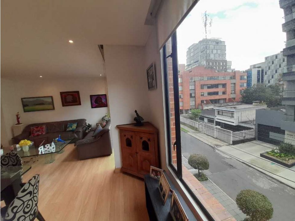 Venta Apartamento 120, 2h,3b,2g Balcón en Chico