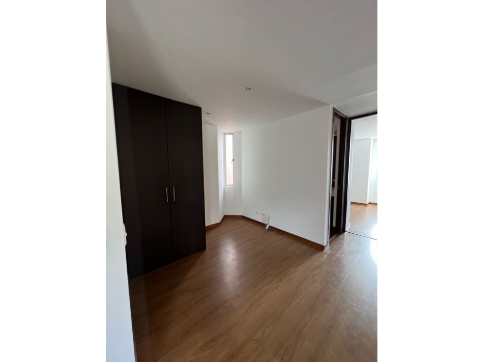 Venta Apartamento Esmeraldal Envigado 73.69 Mts2