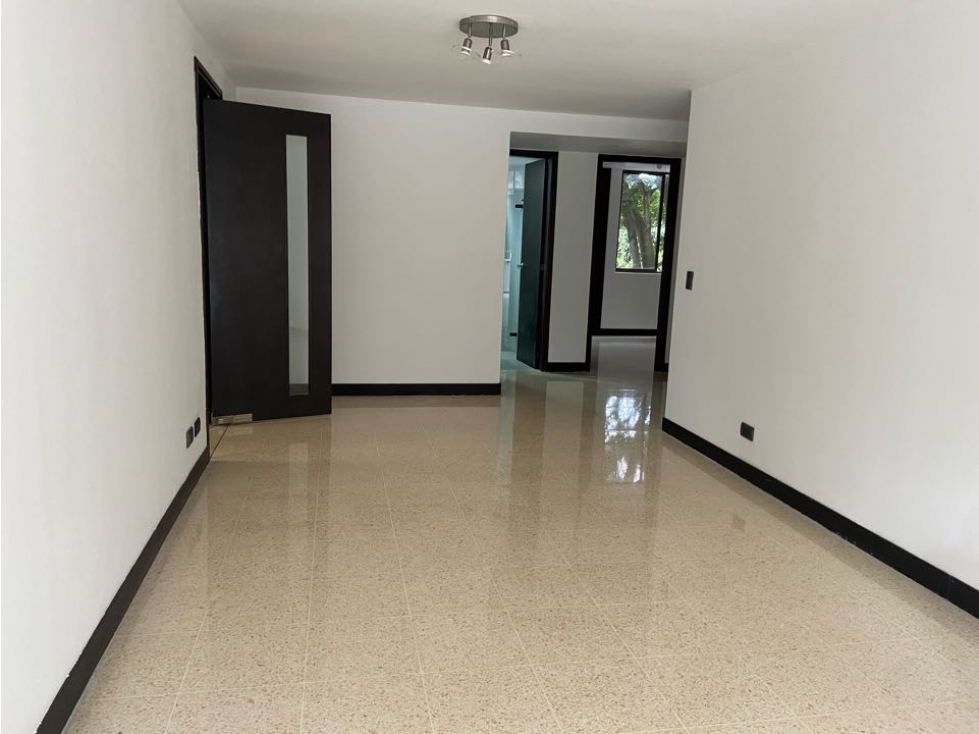 Venta Apartamento Poblado, Alejandría, Medellín 94 m2. 20 m2 terraza