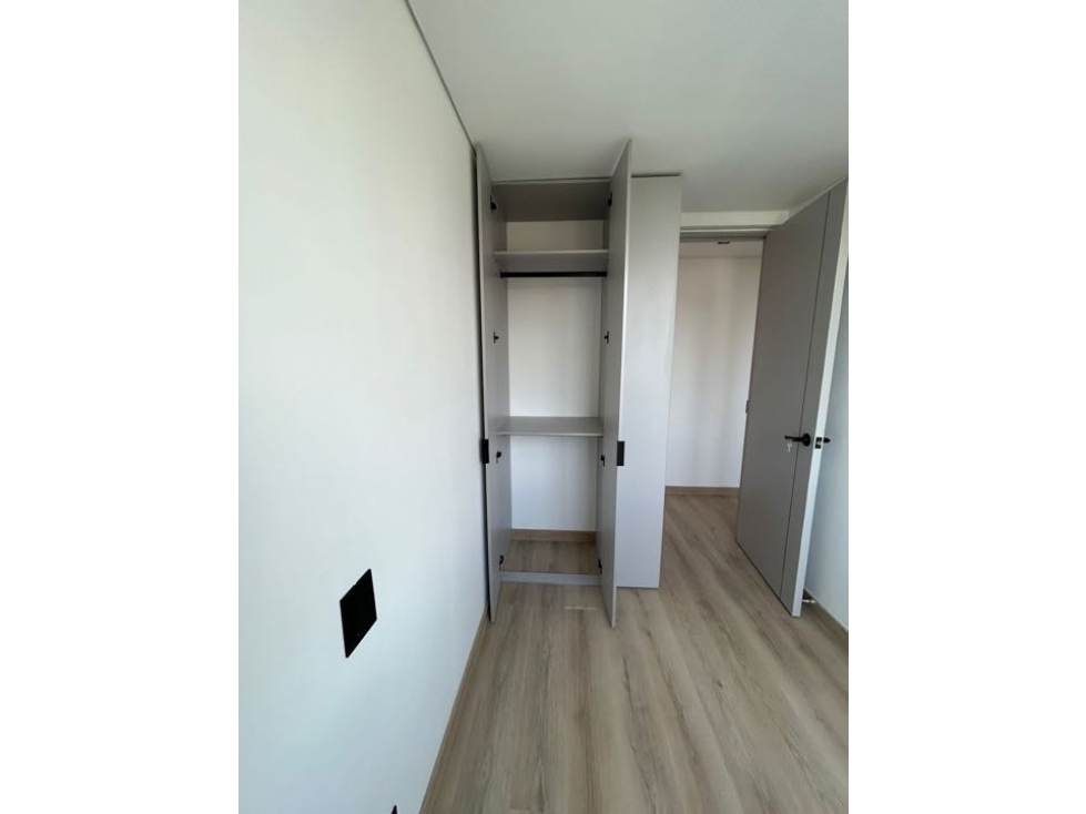 Venta apartamento remodelado loma de los bernal