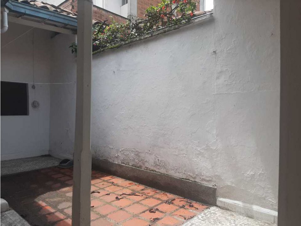 VENTA CASA LOTE  EN ENVIGADO  SECTOR DE ALTA VALORIZACIÓN