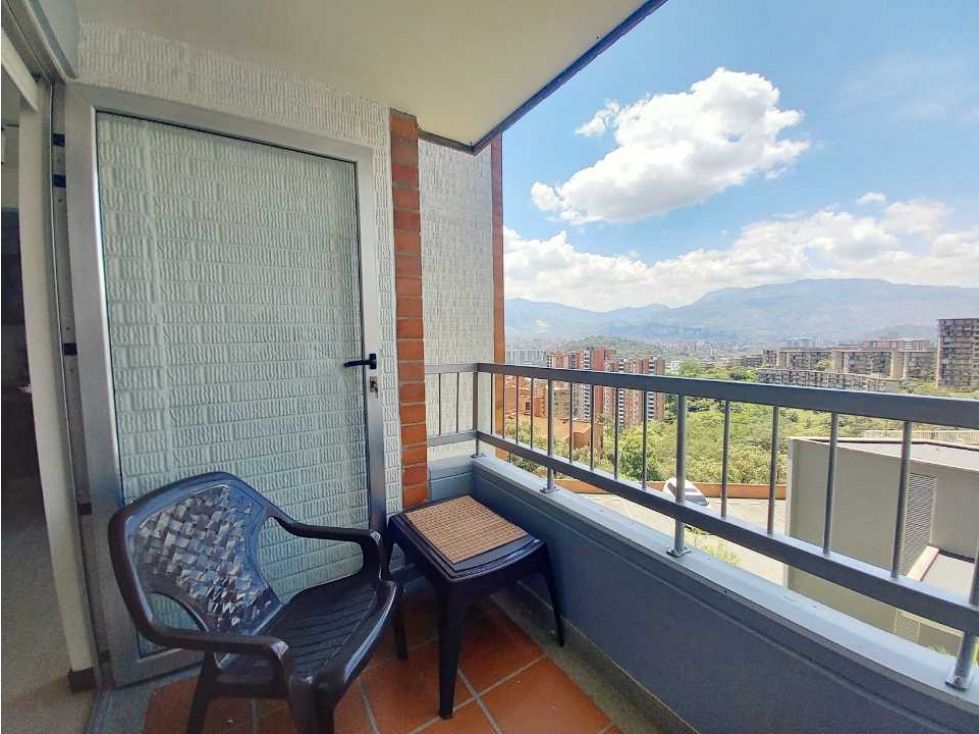 VENTA DE APARTAMENTO EN EL POBLADO 82 METROS LOMA SAN JULIAN