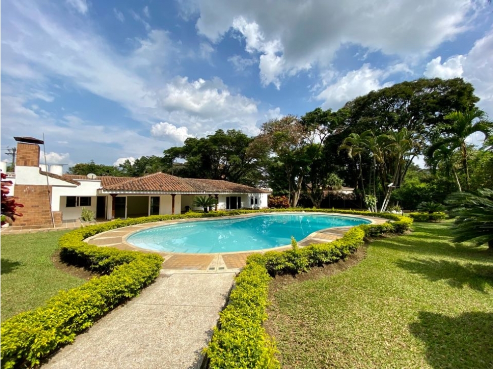 Venta de Casa Campestre de un Nivel en Pance Sur Cali