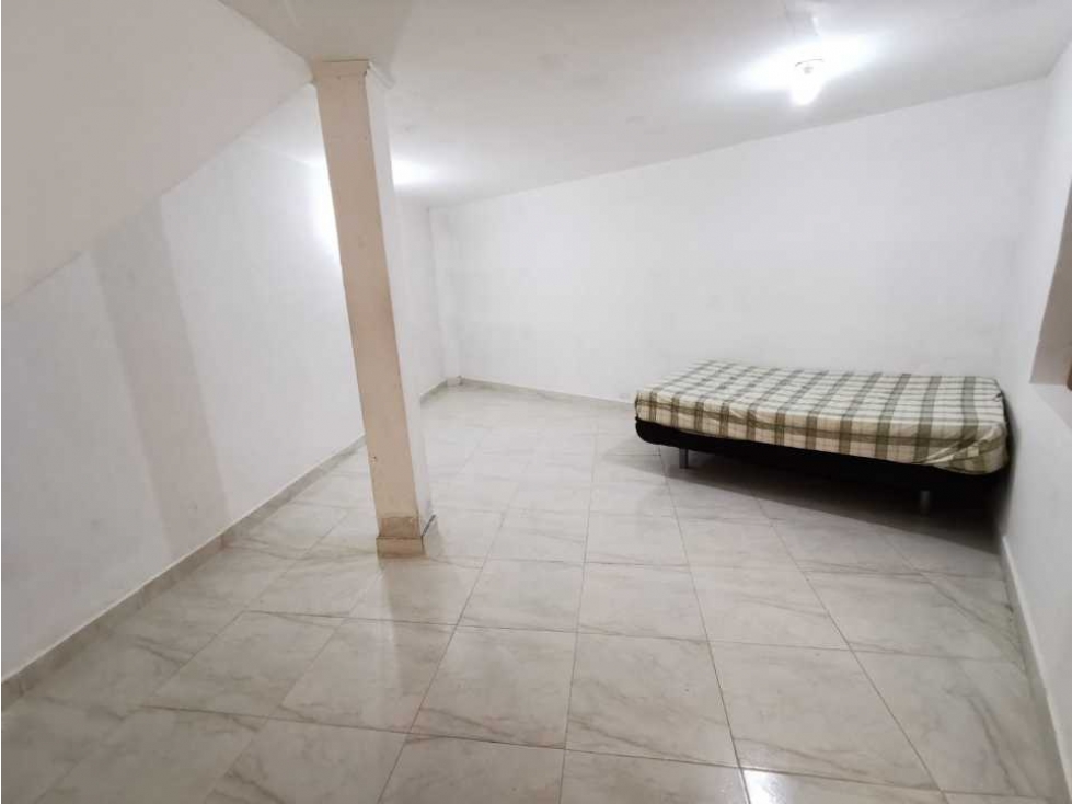 Venta de casa en Medellin -  cerca a viva Laureles