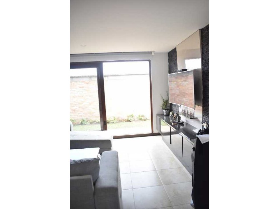 VENDO DE CASA CONDOMINIO SANTA BARBARA