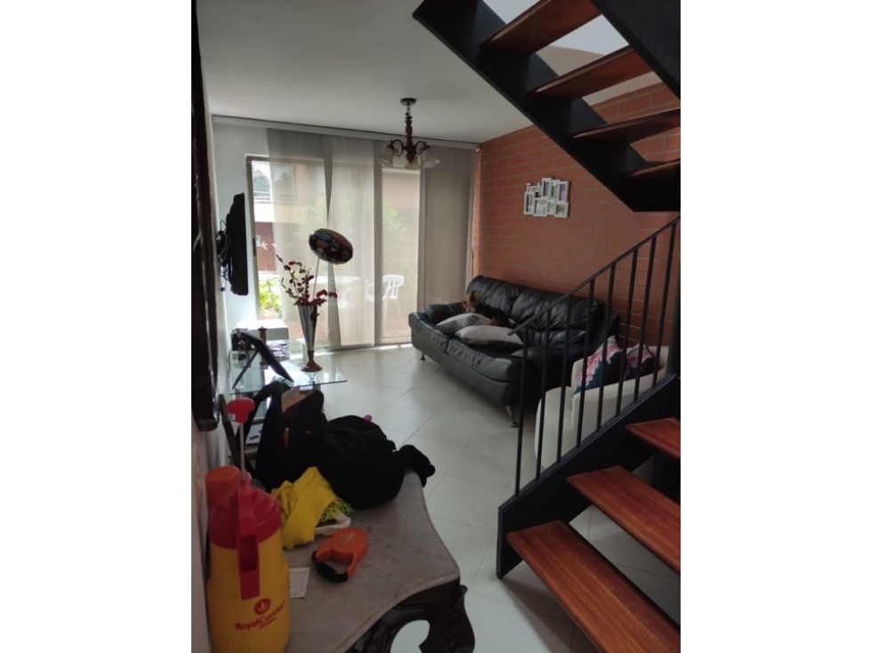 Venta de casa en envigado sector las Antillas