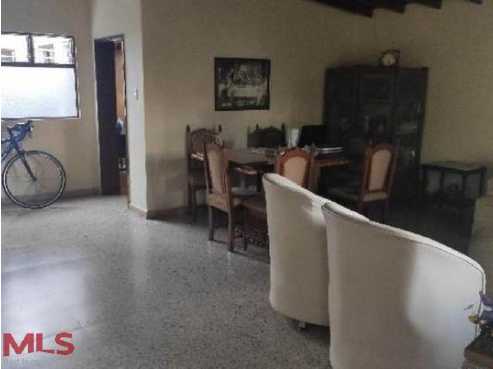 Venta de casa en Laureles(MLS#237968)