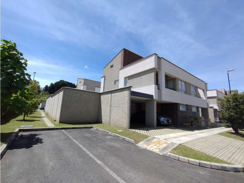 VENTA DE CASA EN RIONEGRO SECTOR BARRO BLANCO