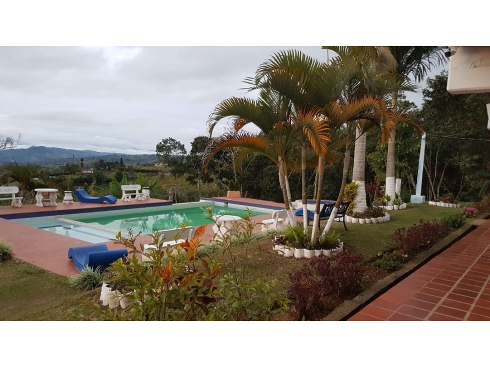 VENTA DE FINCA CON TRES CASAS EN DAGUA VALLE DEL CAUCA