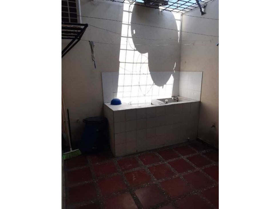 VENTA DE HERMOSA CASA BARRIO CASITA NUEVA MONTERIA cel 3006268459