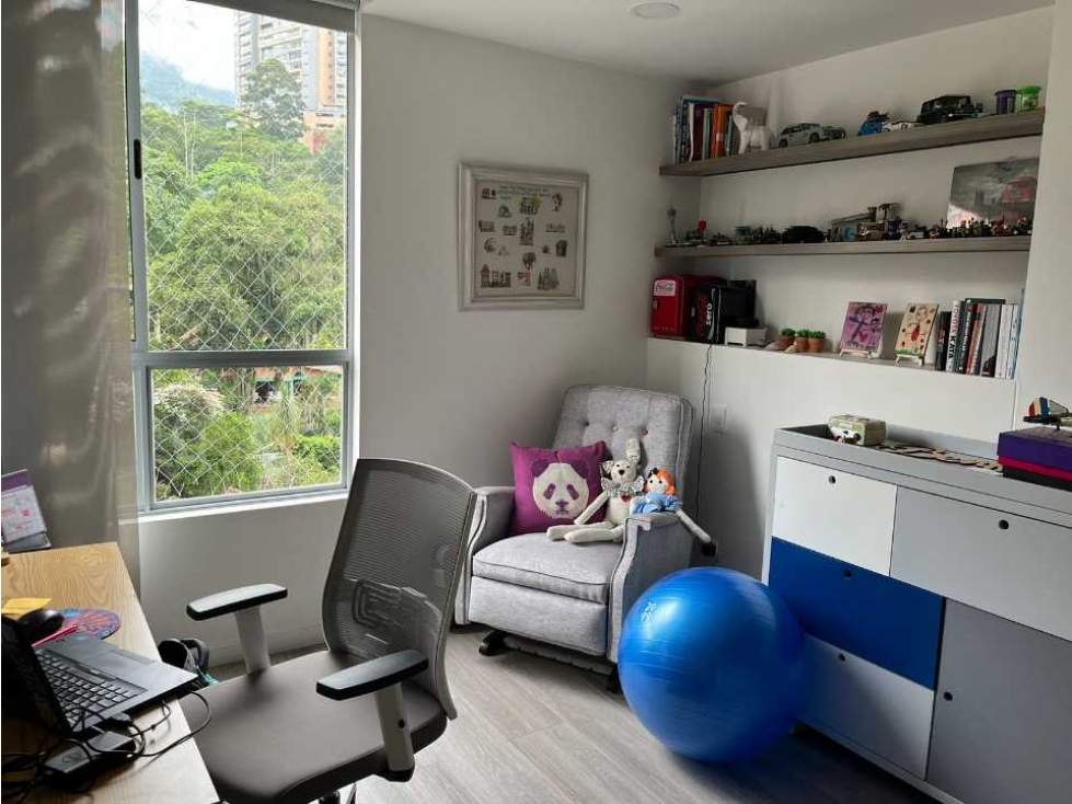 Venta de moderno apartamento en Envigado, las brujas. Unidad completa