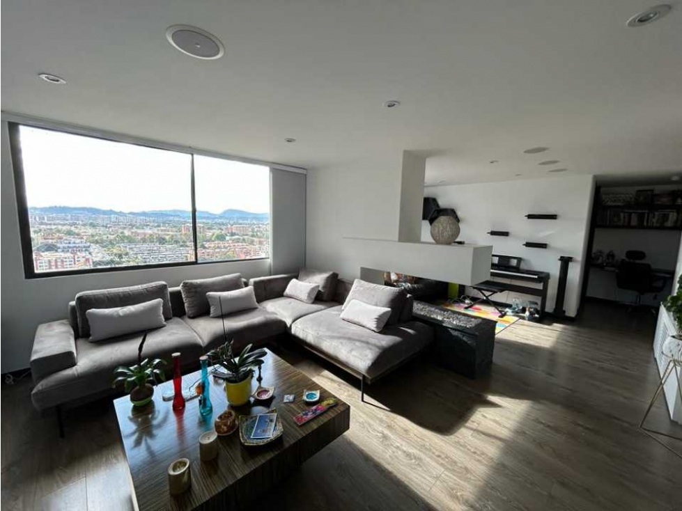 Venta espectacular apartamento Cedritos 135 m2. Piso 18