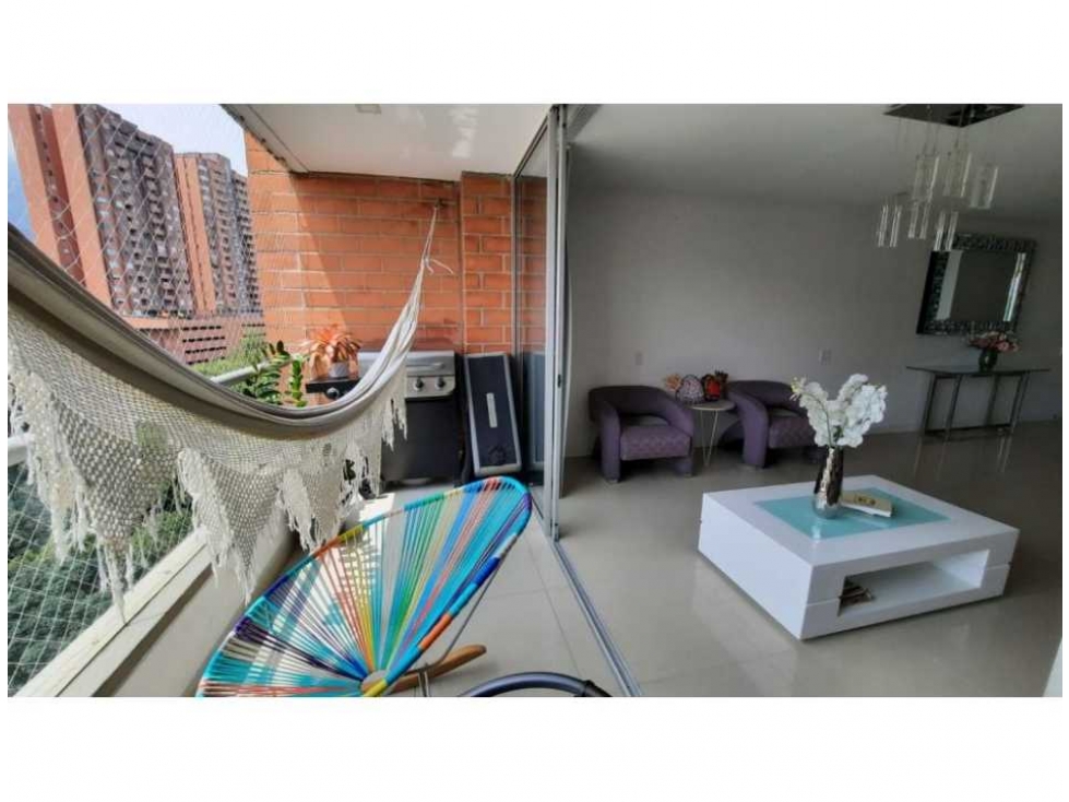 Venta hermoso y moderno apartamento en la intermedia - Envigado.