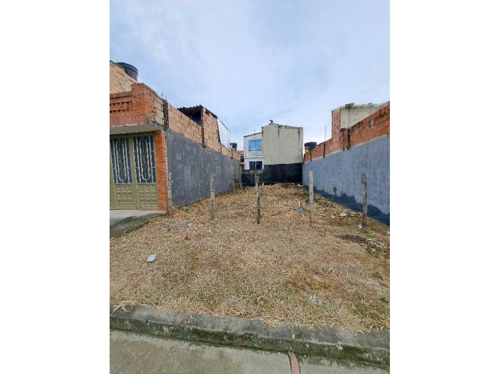 En Venta Lote Urbano en La Mesa, área 100 m2