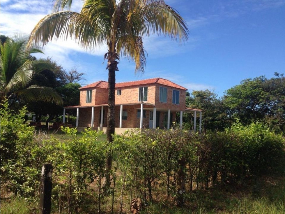 VENTA OPORTUNIDAD CASA CAMPESTRE CONDOMINIO PUERTO LOPEZ, META